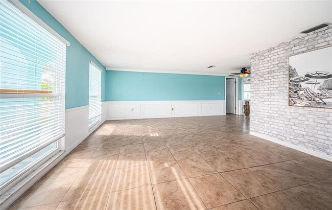 Building Photo - 3627 Grayton Dr