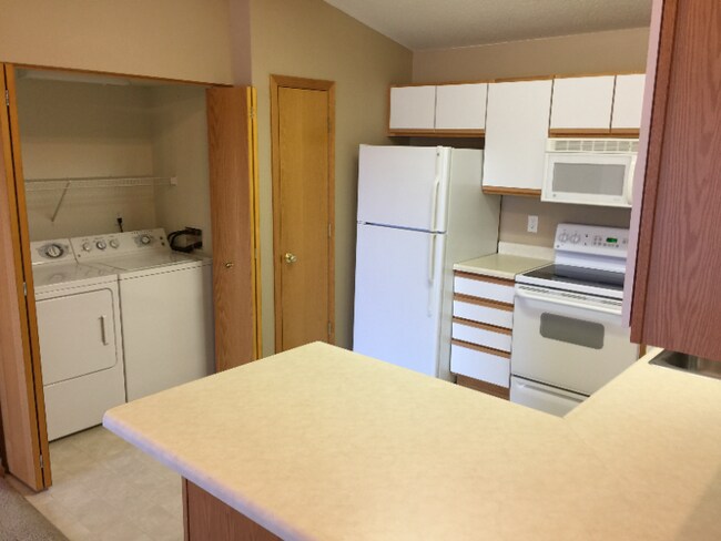 Building Photo - 2707 Triple Crown Ln
