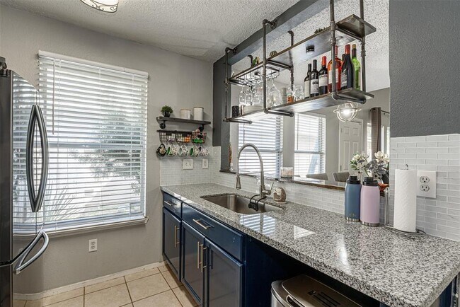 Foto del edificio - 8507 Ashlawn Dr