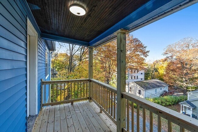 Building Photo - 42 Velander St