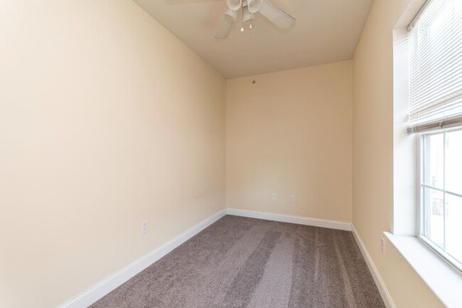 Foto del edificio - 1845 N 18th St