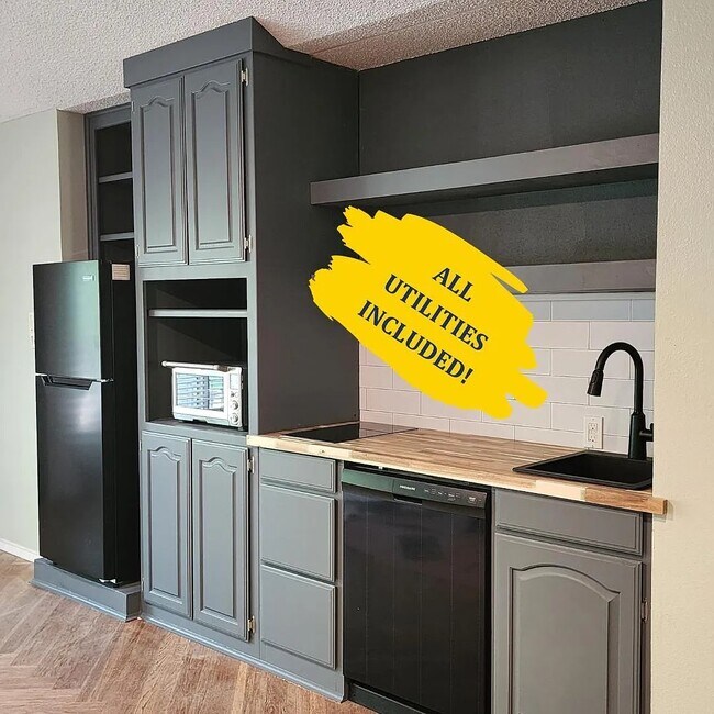 Foto del edificio - 504 Oak Hollow Ln