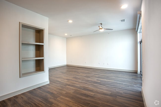 1BR, 1.5BA - 1050 SF - The Grand at the Domain