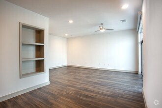 1BR, 1.5BA - 1050 SF - The Grand at the Domain