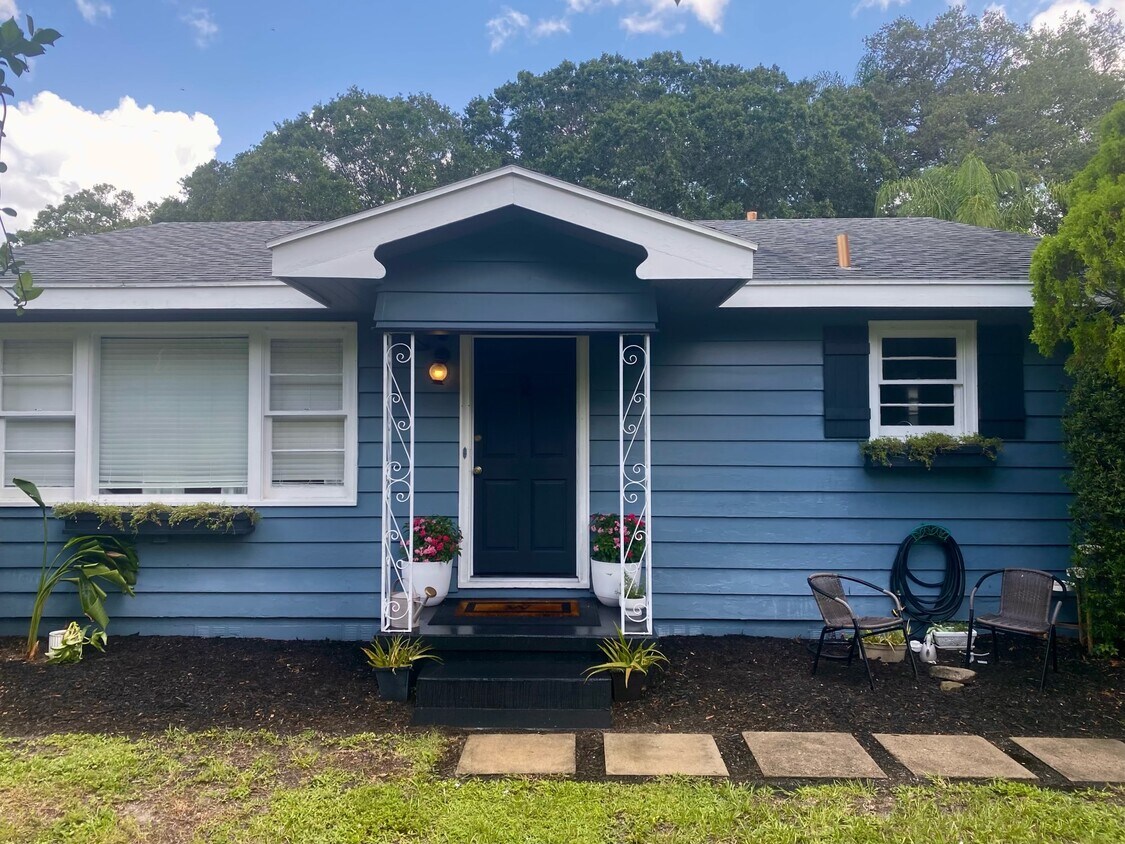 Foto principal - 2163 Wisteria St