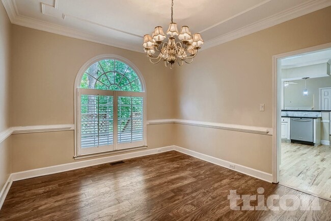 Building Photo - 2207 Lullwater Dr