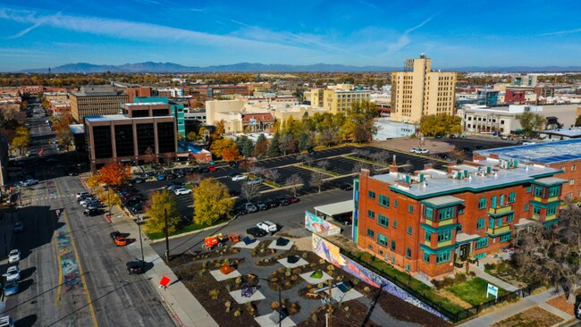 Foto del edificio - 2461 Adams Ave