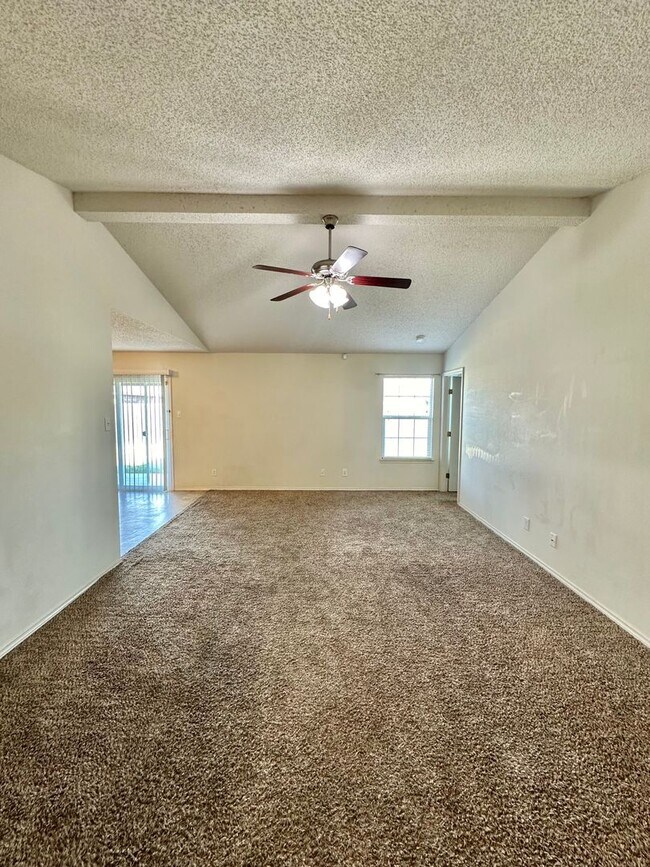 Foto del edificio - COMING AUGUST 2026 - 5 Bedroom Home in PaulAnn Neighborhood!