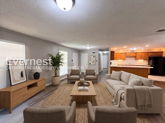 Foto del edificio - 3 Bed/1.5 Bath Home with Garage / Pet-Friendly / Coming Soon!
