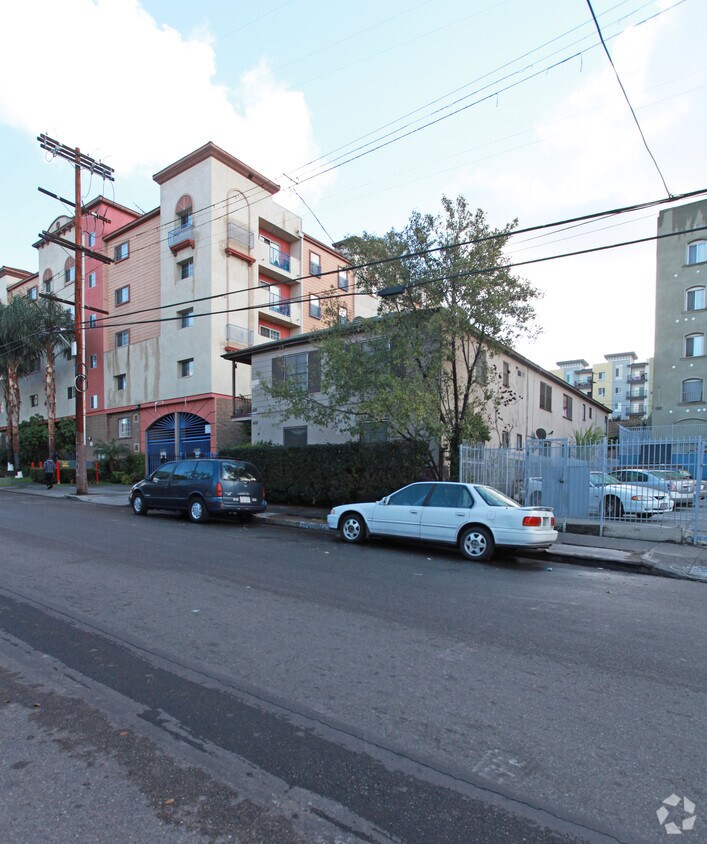 Building Photo - 428 Witmer St