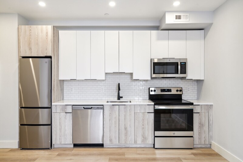 Foto principal - 3439 W Lancaster Ave