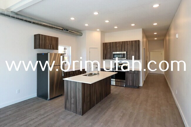 Foto del edificio - 945 S Washington St
