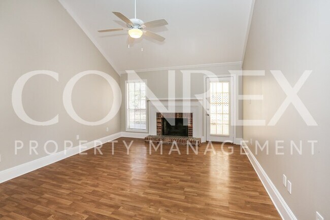 Building Photo - Great 3 Bedroom