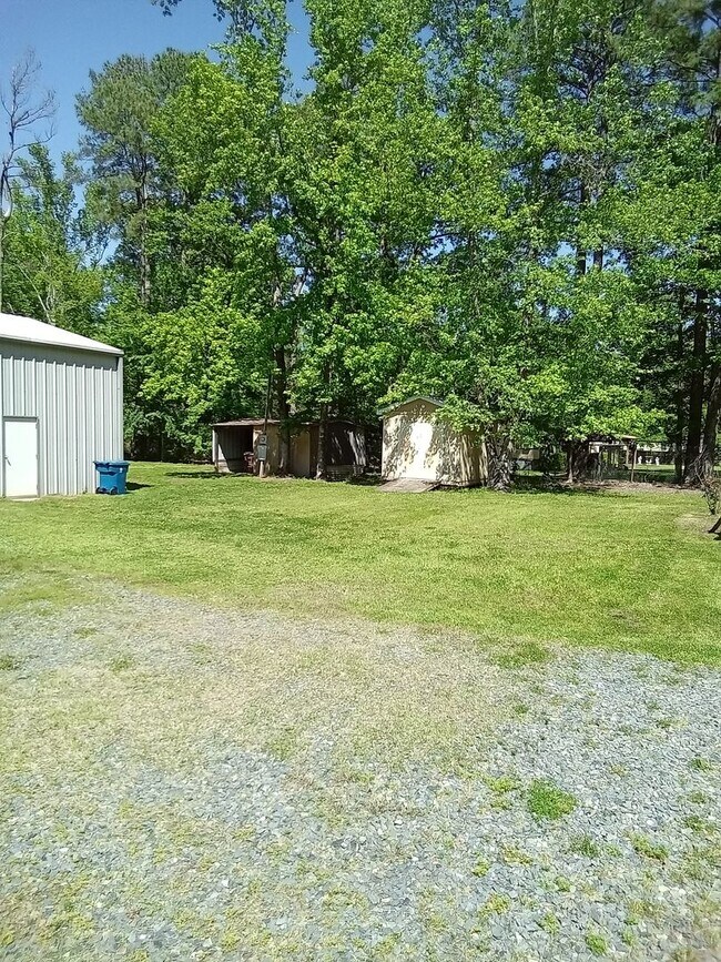 Building Photo - Haughton Home!