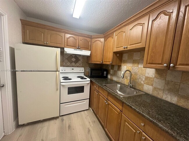 Foto del edificio - 2775 Taft St