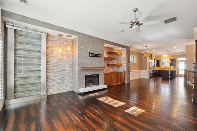 Building Photo - 1608 Durden Rd NE
