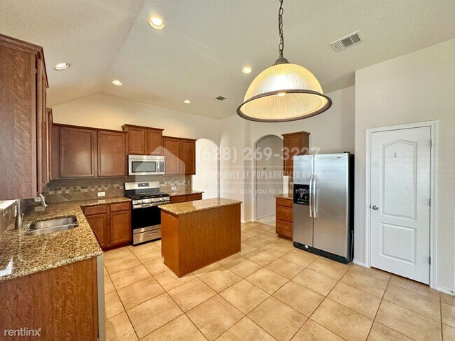 Foto del edificio - 4 br, 2 bath House - 129 Snowflake Drive -