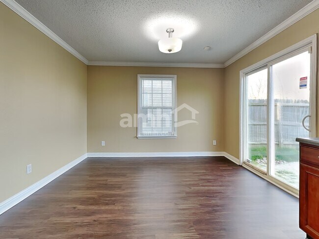 Foto del edificio - 13467 Allegiance Dr