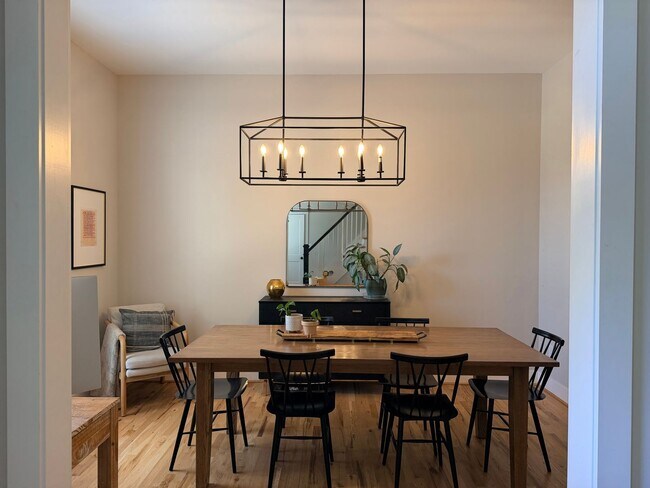 Foto del edificio - Beautiful Modern 3 Bedroom Church Hill Home