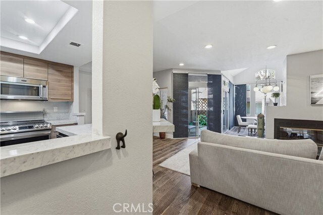 Foto del edificio - 5 Baycrest Pl