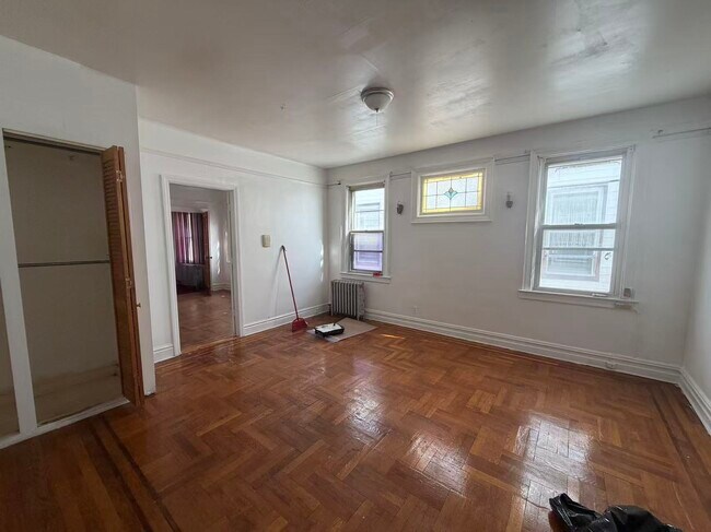 Foto del edificio - 720 E 45th St