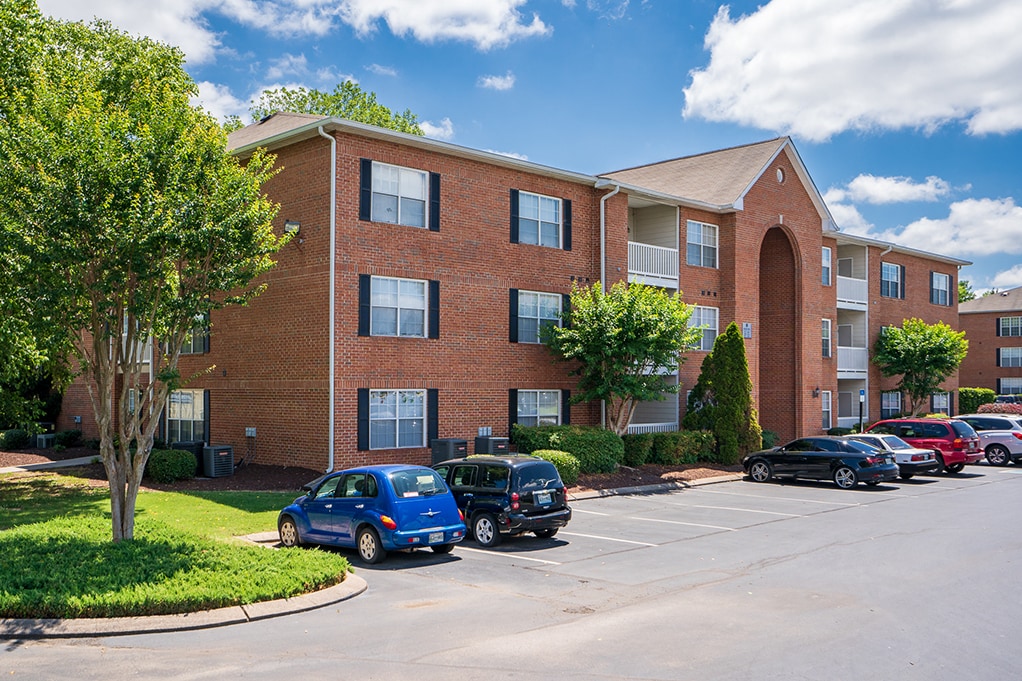 Villas at Oak Crest Apartments in Chattanooga, TN