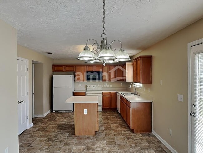 Building Photo - 4006 Pennick Ct