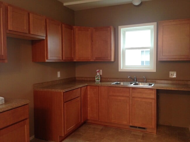 Building Photo - 20 Verdun Dr