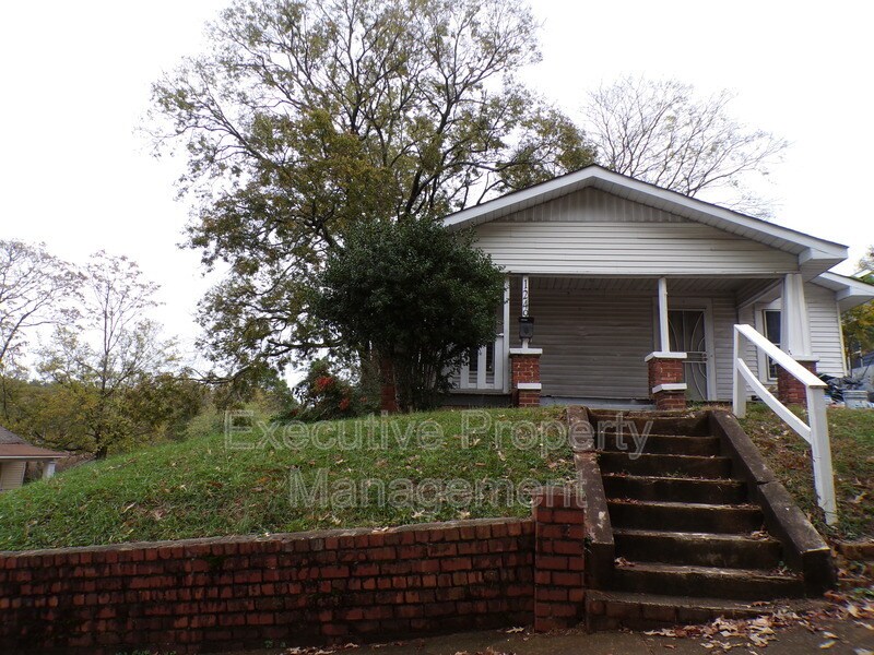Primary Photo - 1249 Waverly St
