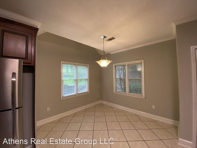 Building Photo - 2 br, 2.5 bath House - 393 Old Epps Bridge...