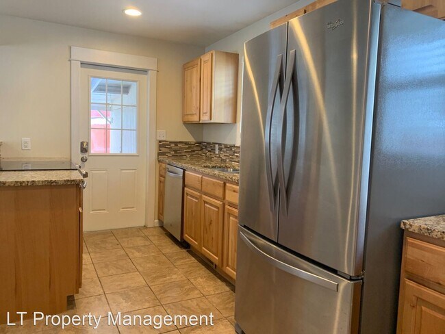 Building Photo - 2 br, 1 bath House - 7218 E Sharp Ave