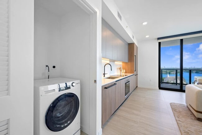Foto del edificio - 580 72nd St