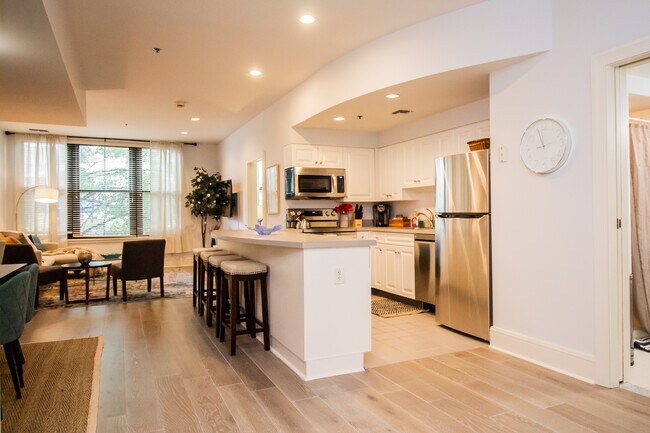 Foto del edificio - 1387 Washington St