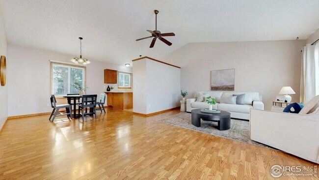 Building Photo - 4243 Pin Oak Dr