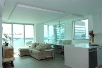 Building Photo - 500 Brickell Ave