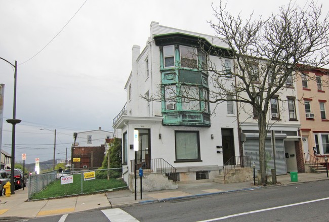 Building Photo - 3 Unit + Commercial Garage Allentown PA