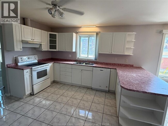 Building Photo - 11828 Tecumseh Rd E