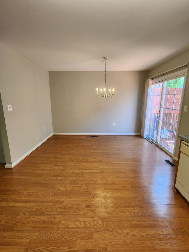 Building Photo - 18008 Chatterly Ter