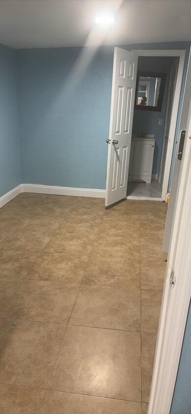 Foto del edificio - 8803 SW 11th St