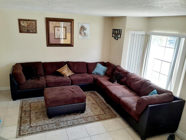 Foto del edificio - 5867 Wild Lupine Ct