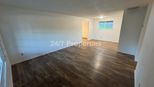 Foto del edificio - Adorable Ranch Style Home - Milwaukie