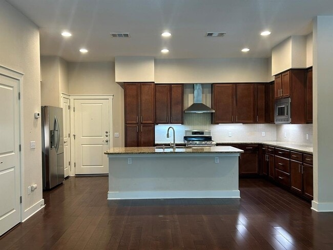 Foto del edificio - 2520 Bluebonnet Ln