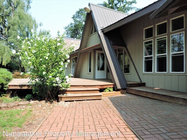 Building Photo - 2 br, 2 bath House - 2521 Kingsley Road