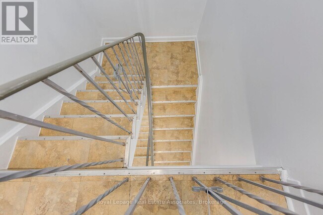 Building Photo - 210 Habitant Dr