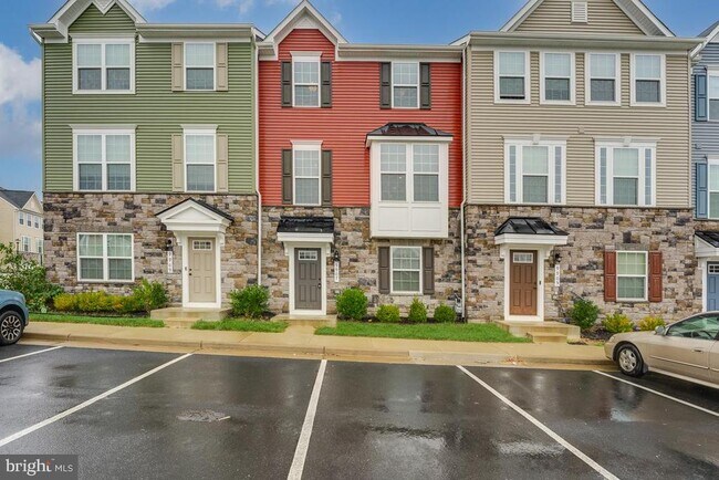 Foto del edificio - 9907 Cedarmass Cir