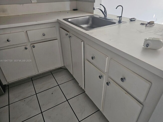 Foto del edificio - 10037 Winding Lake Rd