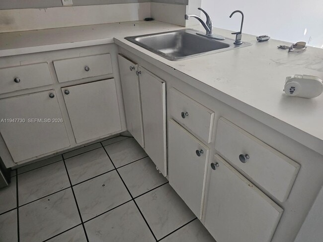 Building Photo - 10037 Winding Lake Rd