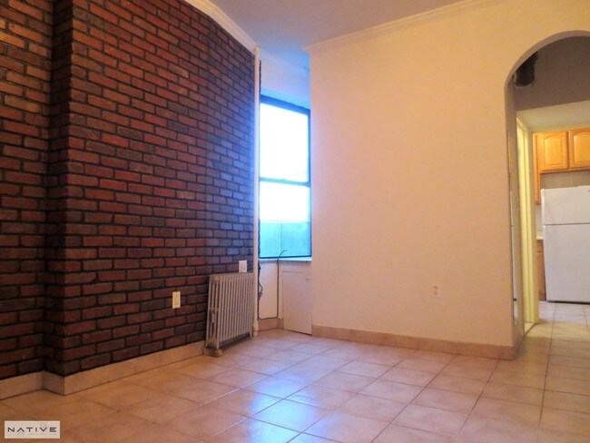 Foto del edificio - 168 Huron St