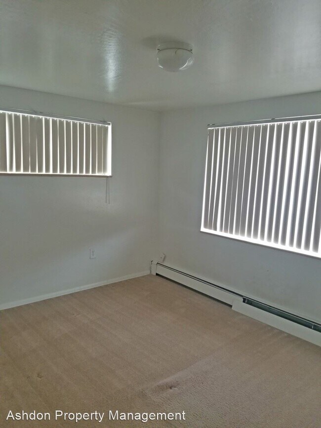 Building Photo - 2 br, 1 bath House - 8307 S. Reed St. Unit 3