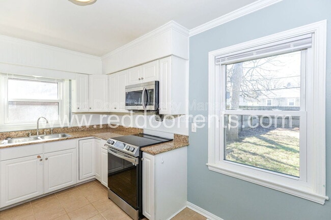 Photo - 4930 N Illinois St House